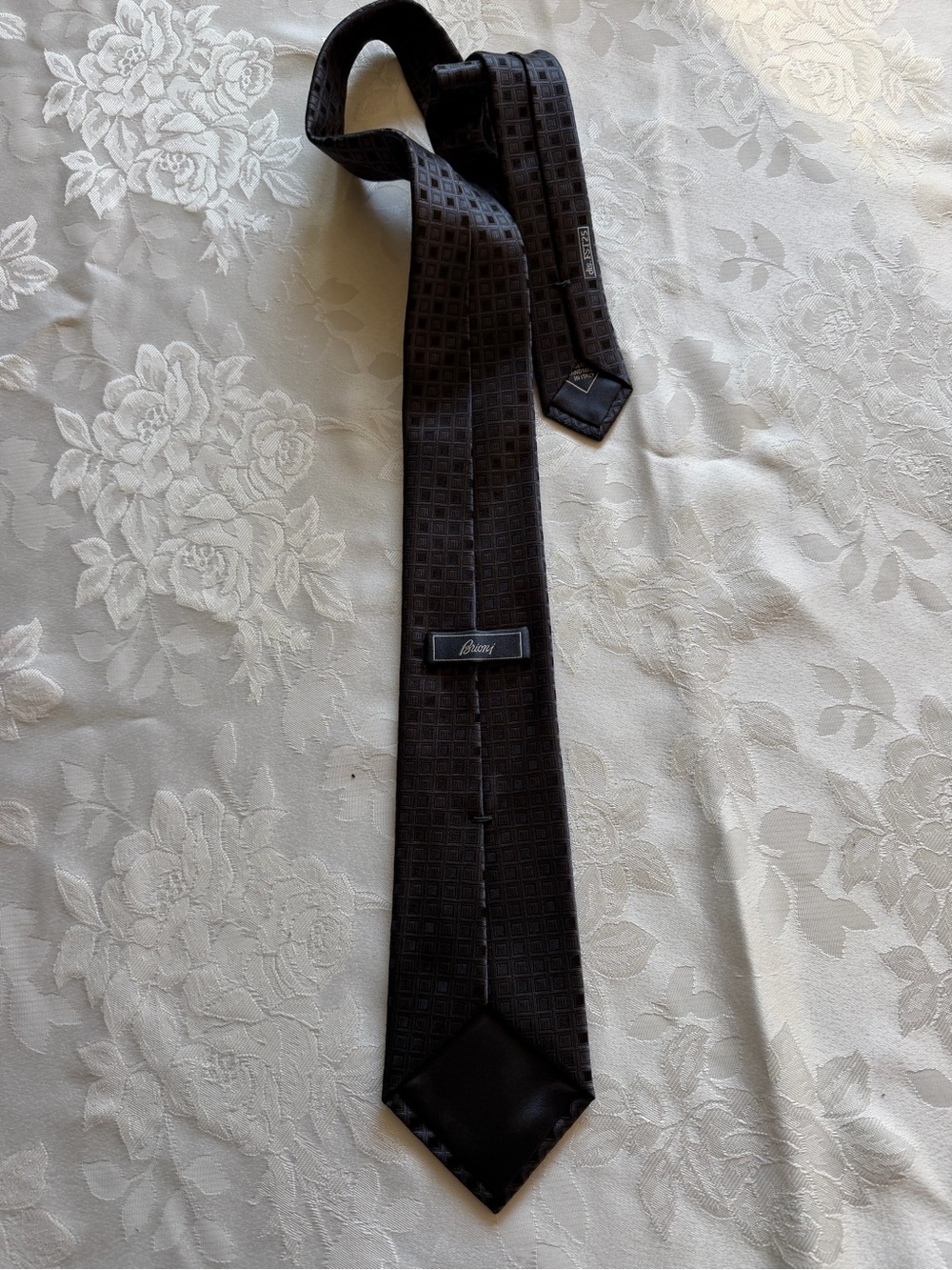 Brioni Brown Geometric Silk Tie